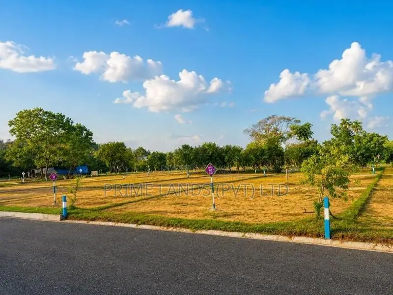 Homagama Meegoda Land for Sale