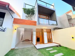 Pelawaththa - Brand New 2 Story House for Rent