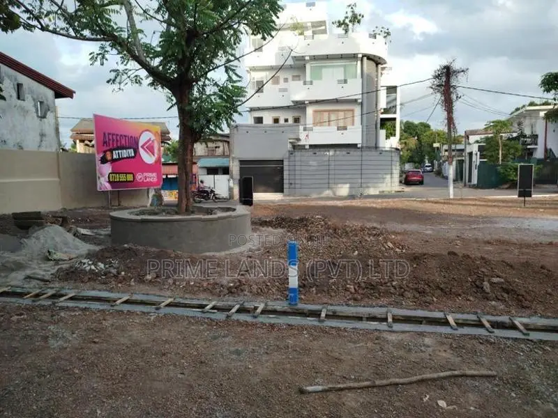අත්තිඩිය බිම් කොටස් විකිණීමට