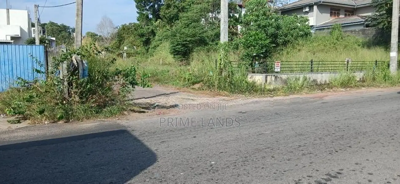 Bus Road Facing Land for Sale in Piliyandala