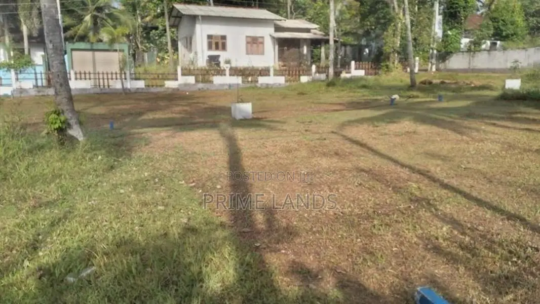 Land for Sale in Athurugiriya