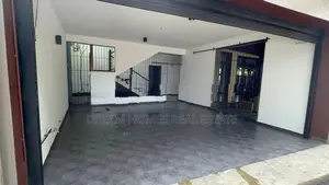 Luxury Modern 3-Storey House for Sale – Nawinna, Udahamulla