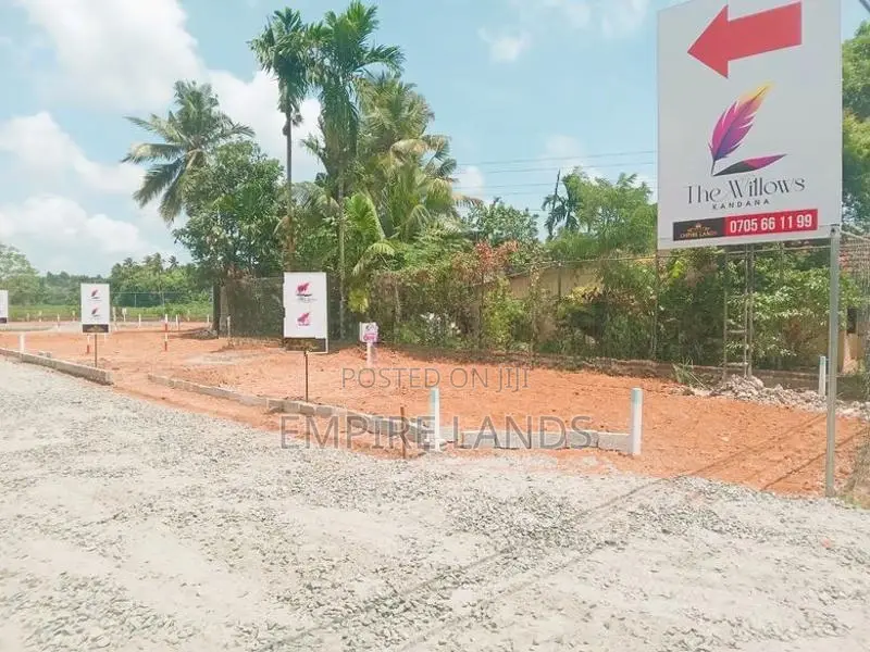 Land for Sale in Kandana Ganemulla 276 Road