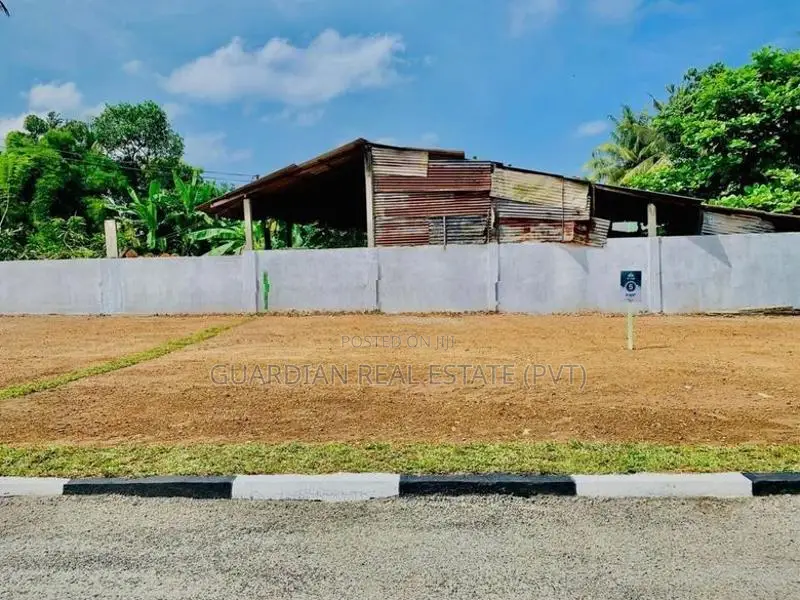 Luxury Land Plots for Sale in Athurugiriya