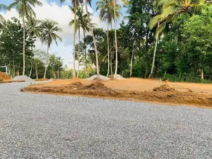 Land for Sale Near the Seaduwa Road in Udugampala