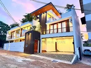 Super Luxury Villa with Indoor Pool for Sale – Boralesgamuwa