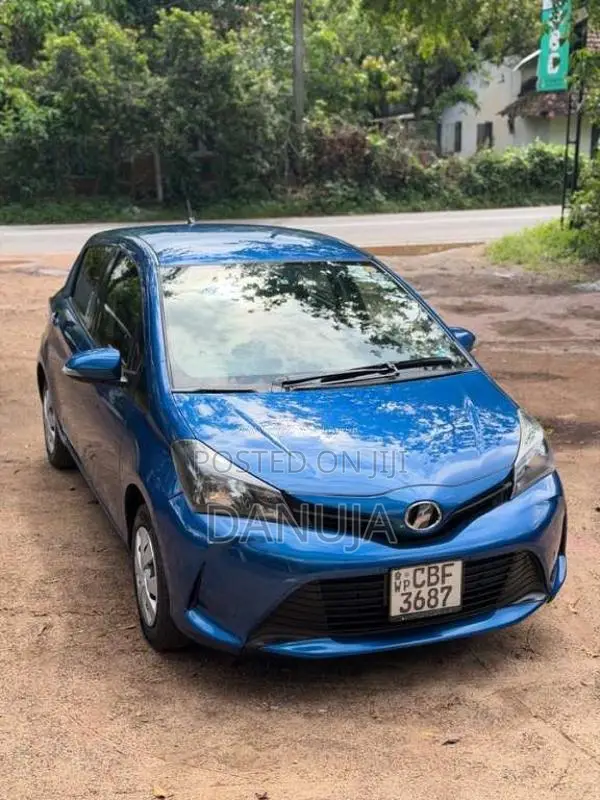 Toyota Vitz 2016 Car (Used)