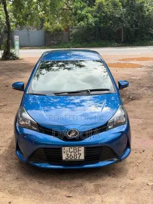 Toyota Vitz 2016 Car (Used)