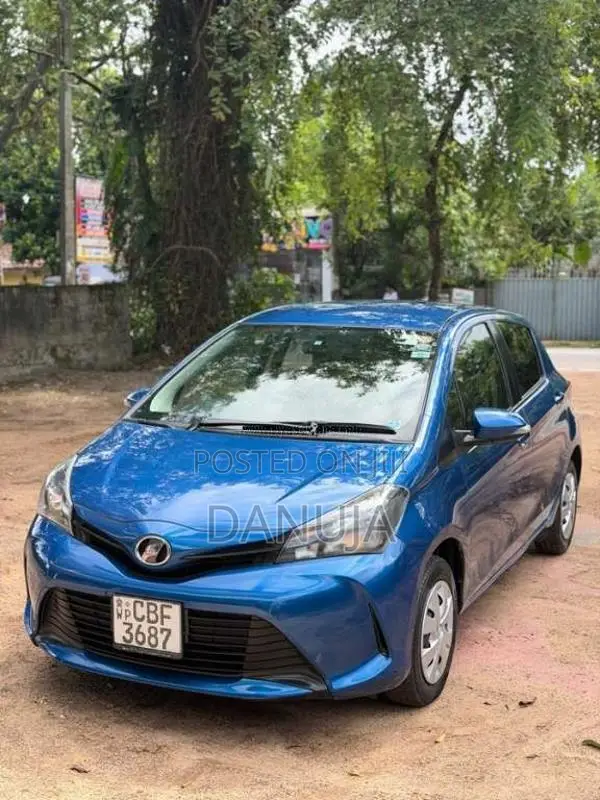 Toyota Vitz 2016 Car (Used)