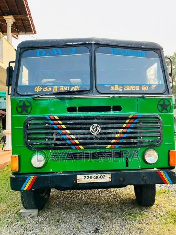 Ashok-Leyland Tipper 1999 Lorry (Used)