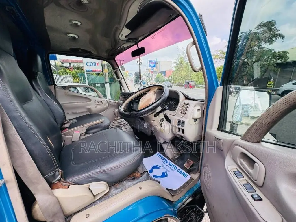 Toyota CrewCab 2001 Crew Cab (Used)