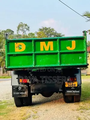 Ashok-Leyland Tipper 1999 Lorry (Used)
