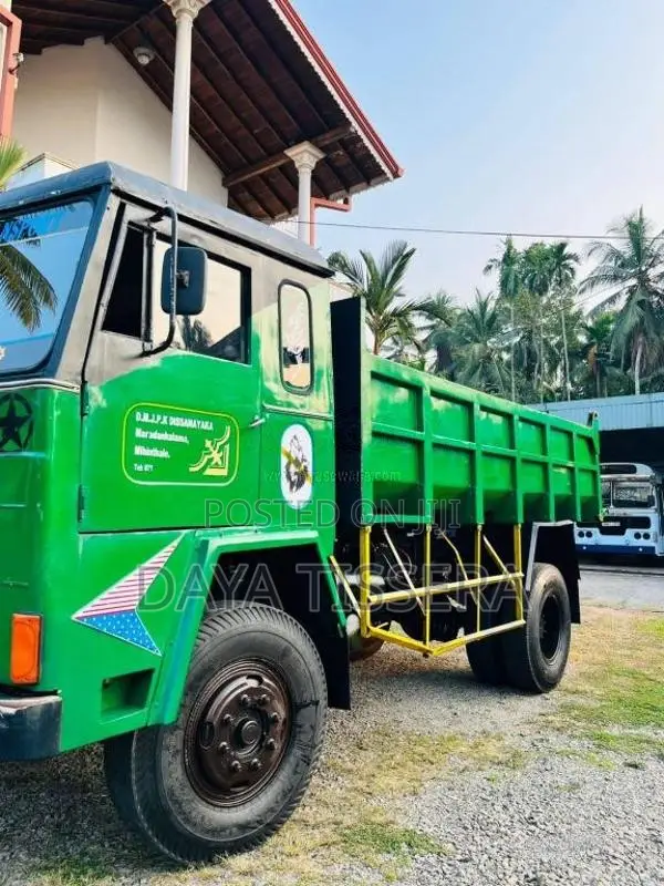 Ashok-Leyland Tipper 1999 Lorry (Used)
