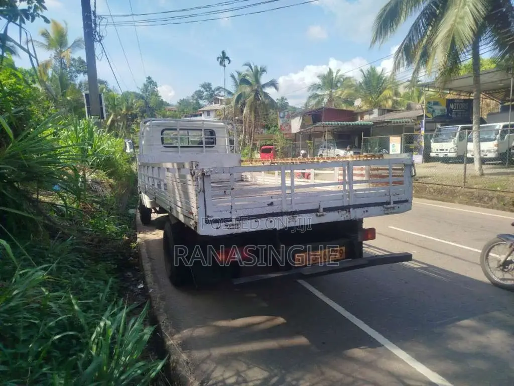 Tata Tata 1993 Lorry (Used)