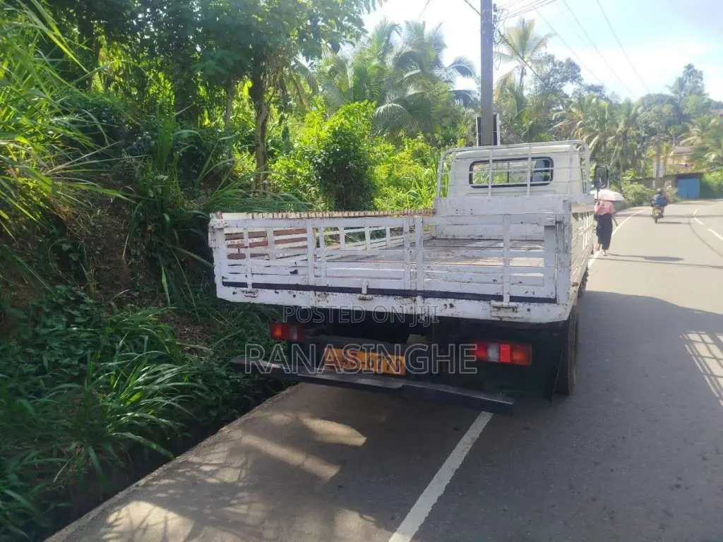 Tata Tata 1993 Lorry (Used)