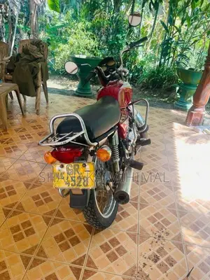 Bajaj Boxer 2002 Motorbike (Used)