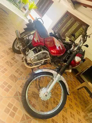 Bajaj Boxer 2002 Motorbike (Used)