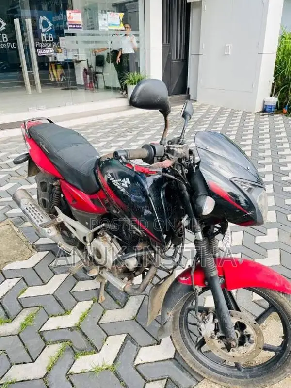 Bajaj Pulsar 2015 Motorbike (Used)
