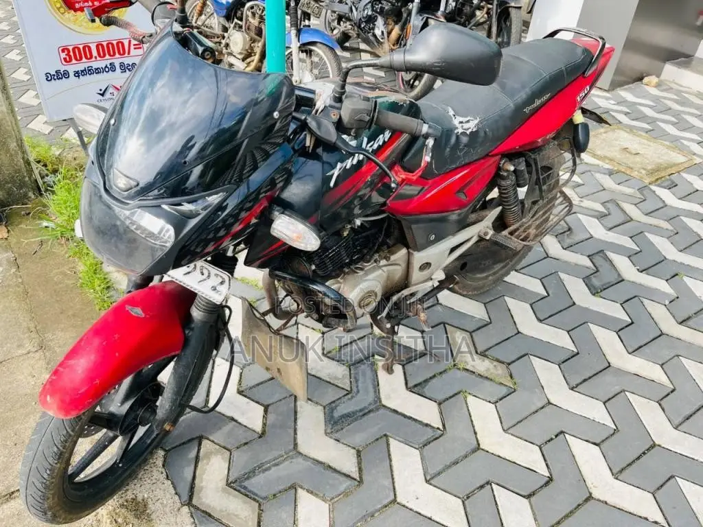 Bajaj Pulsar 2015 Motorbike (Used)
