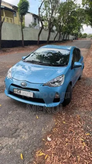 Toyota Aqua 2012 Car (Used)