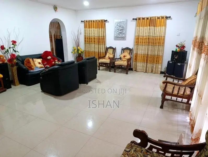 House with 30 Perch Land for Sale in Welmilla