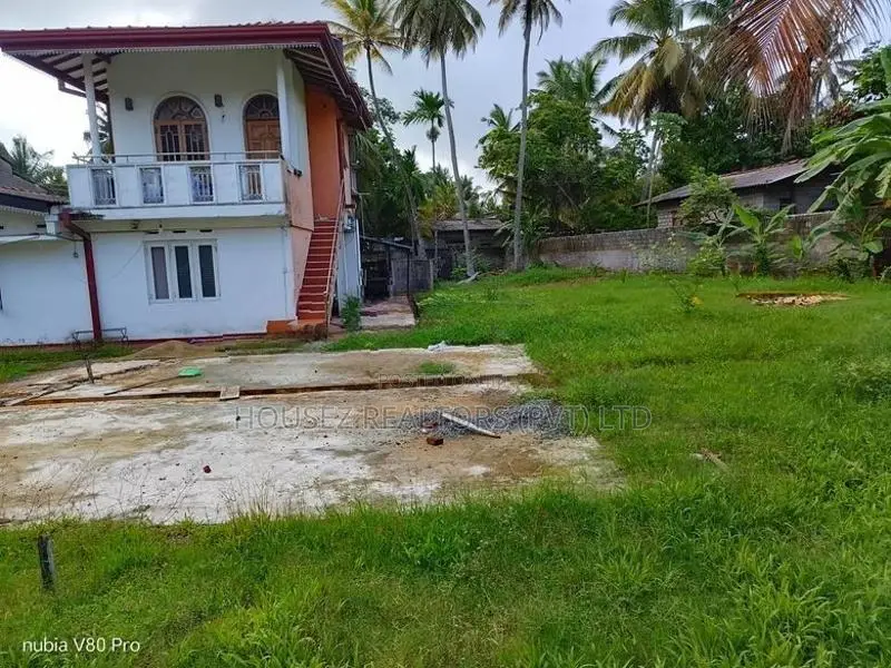 Spacious House for Sale in Wadduwa