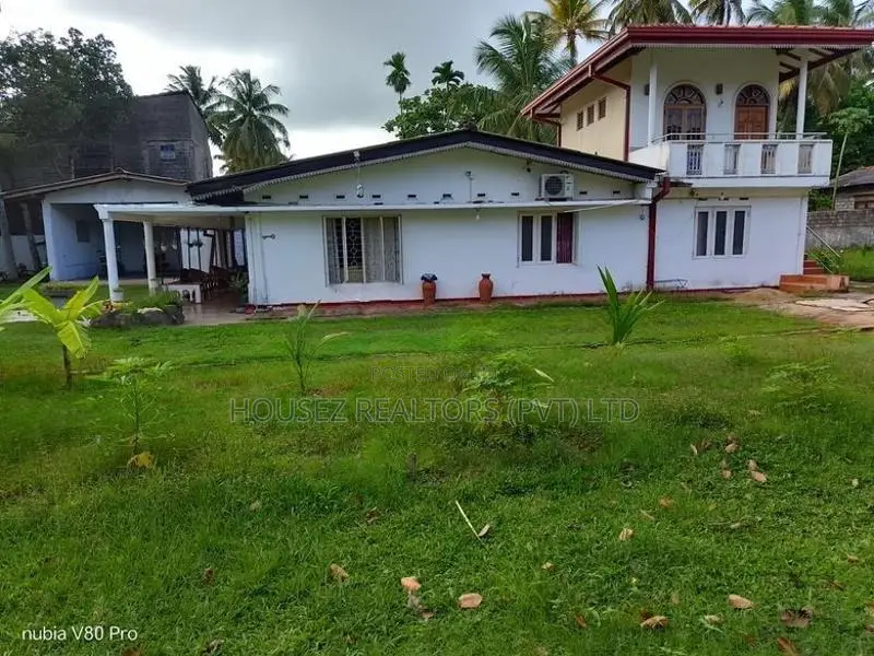 Spacious House for Sale in Wadduwa