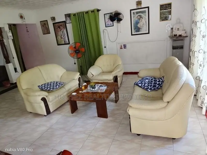 Spacious House for Sale in Wadduwa