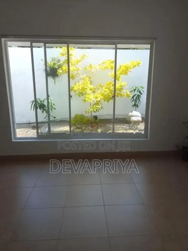 House for Sale in Park Road Colombo 5