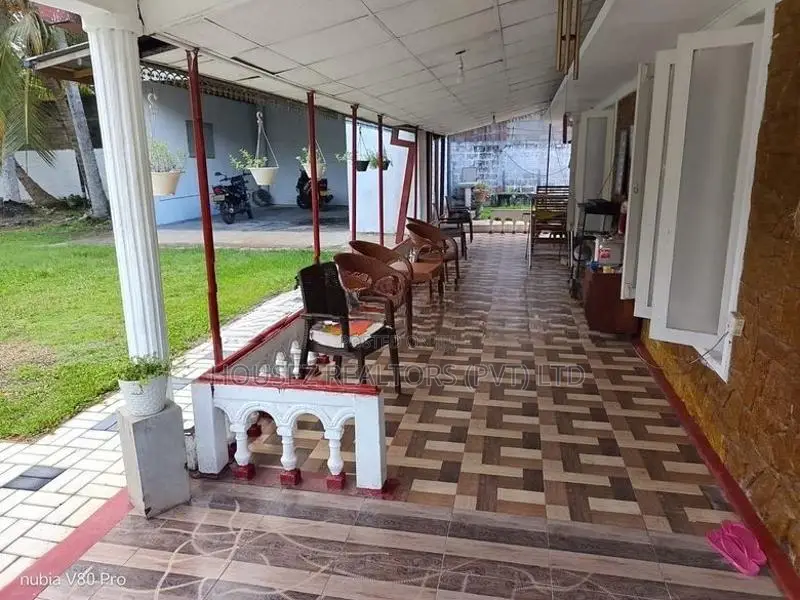 Spacious House for Sale in Wadduwa