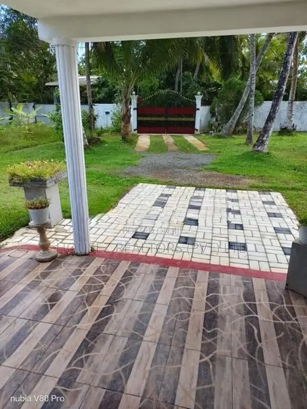 Spacious House for Sale in Wadduwa