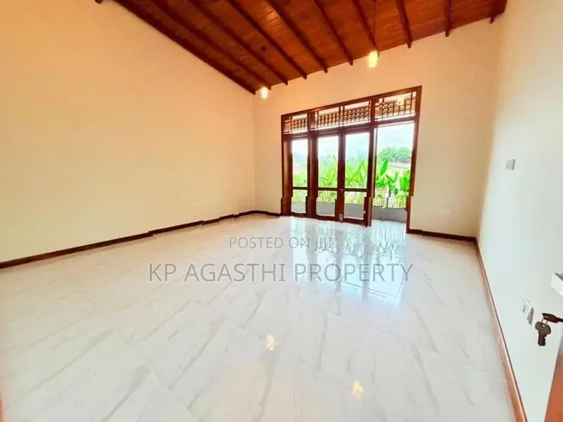 Luxury House for Sale Battaramulla