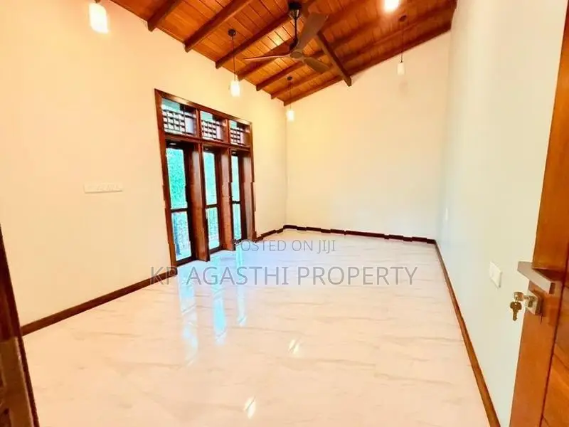 Luxury House for Sale Battaramulla
