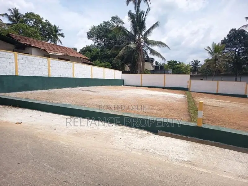 Valuable Land for Sale Homagama