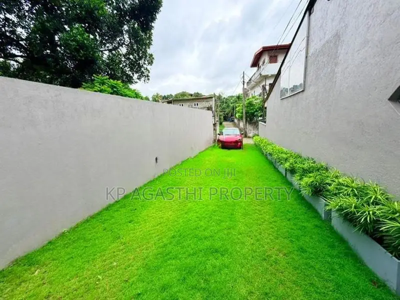Luxury House for Sale Battaramulla