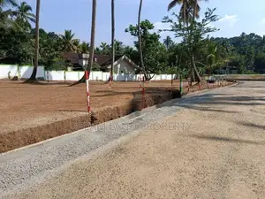 නුවර පාරෙන් ඉඩම් විකිනීමට - කුරුනෑගල