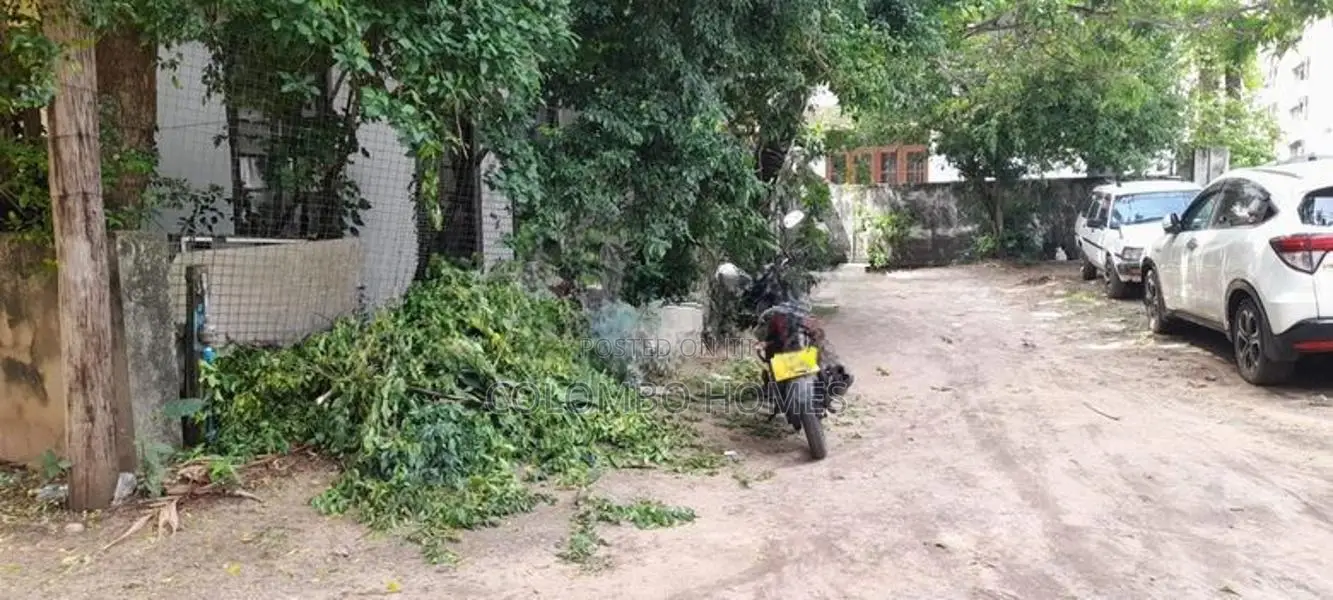 Residential Land with House for Sale - Manning Place Colombo 06