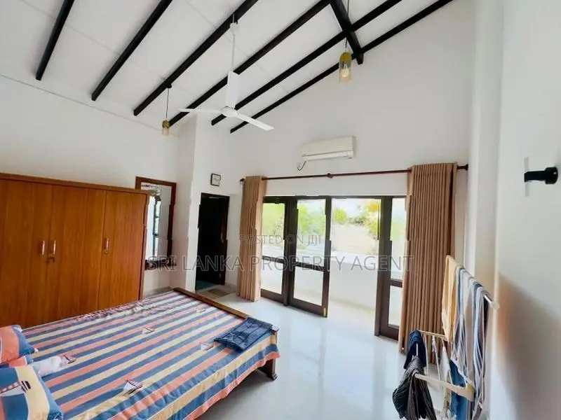 6 Bedroom House Sale 14 perch Dangedara Galle