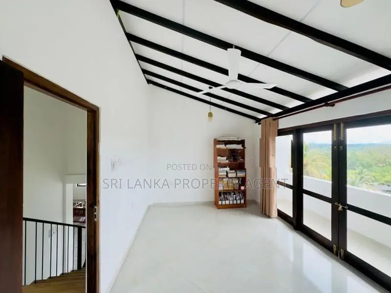 6 Bedroom House Sale 14 perch Dangedara Galle