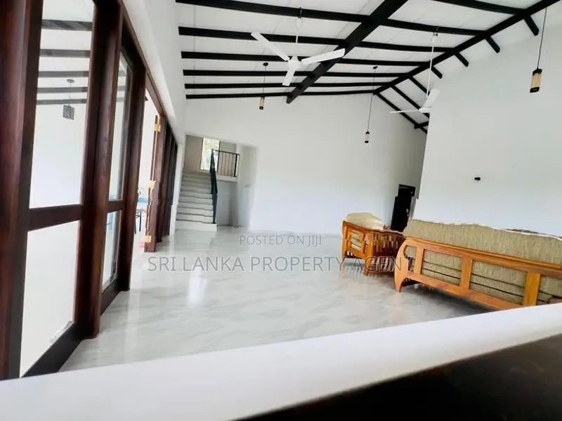 6 Bedroom House Sale 14 perch Dangedara Galle