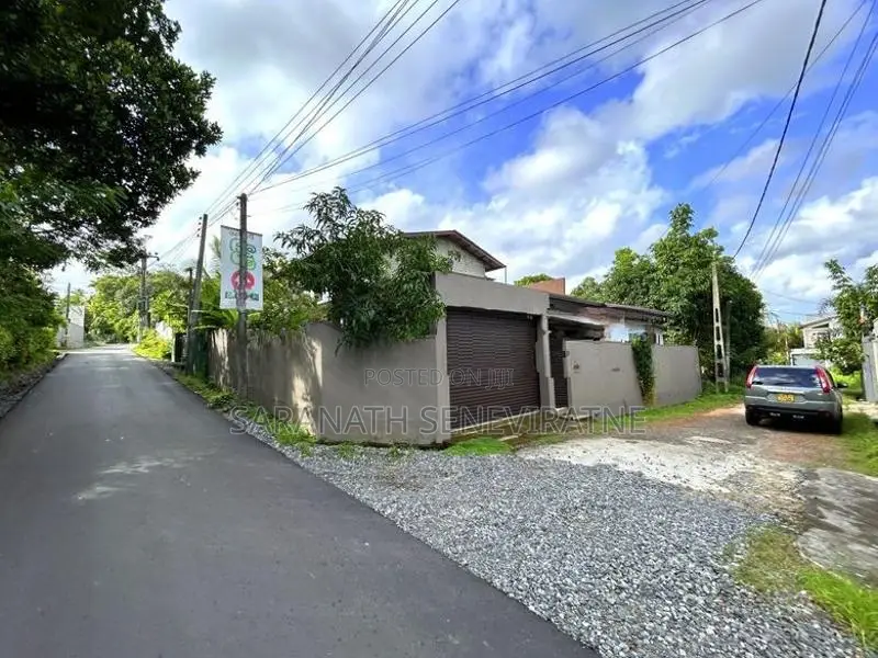 Modern Single House From Kesbewa Polgasowita - Piliyandala