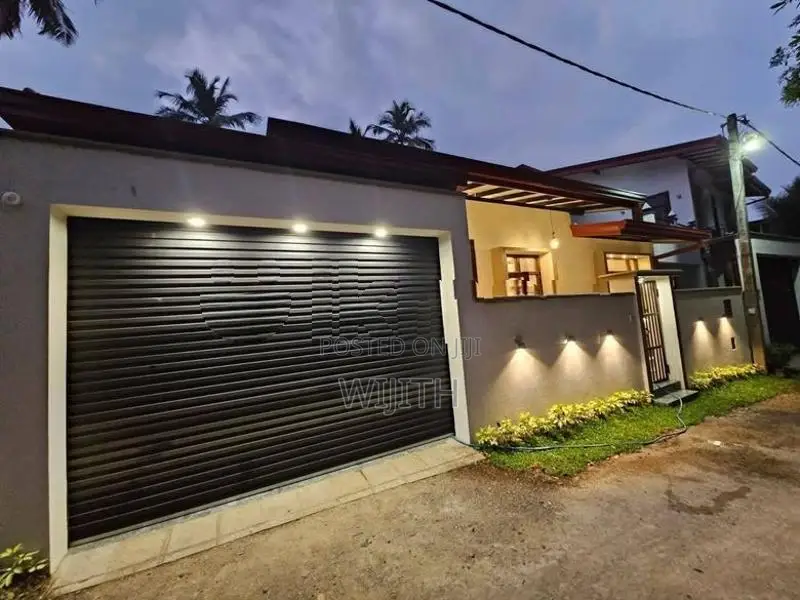 පදිංචිනොමැති ලස්සන තනිමහල් නිවසක් විකිනිමට කොටිටාවෙි