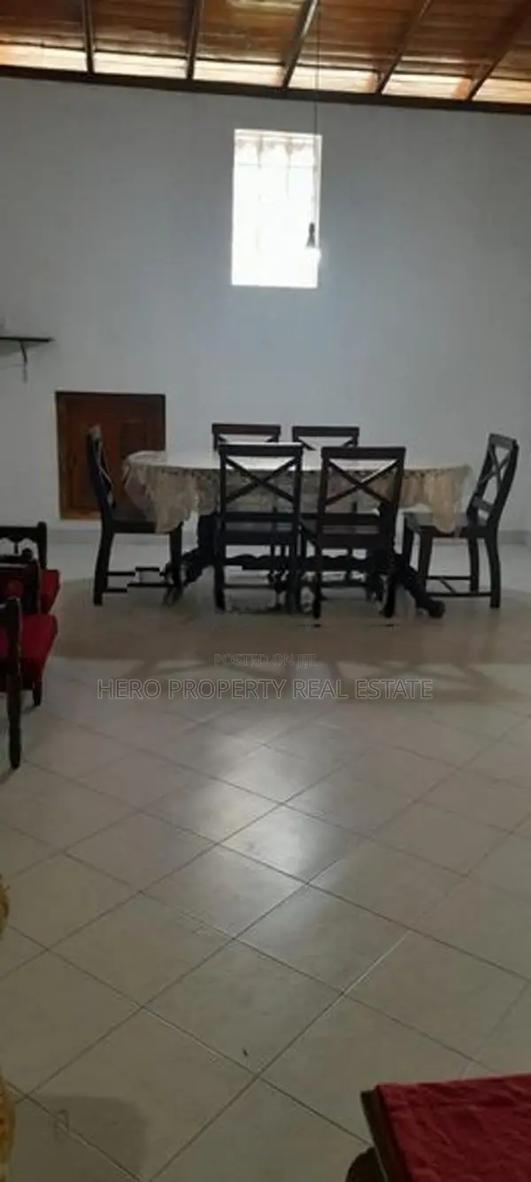 HJR184 - Upstairs House for Rent in Kadawatha