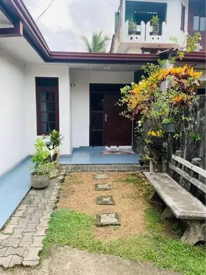 House for Sale in Piliyandala Maharagama road.