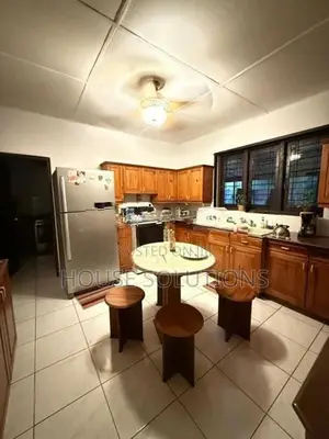 Luxury Lakefront House for Sale – Moratuwa