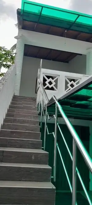 HJR184 - Upstairs House for Rent in Kadawatha
