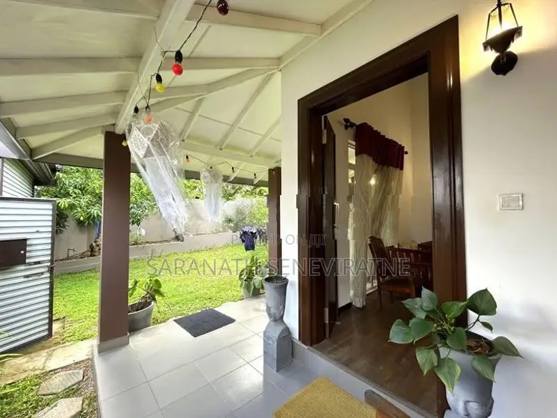 Modern Single House From Kesbewa Polgasowita - Piliyandala