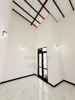 SUPAR BRAND NEW SINGLEHOUSE FORSALE IN KOTTAWA HORAN ROAD KIRWATHTUDUW