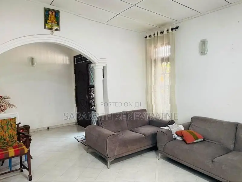 House for Sale in Piliyandala Maharagama road.