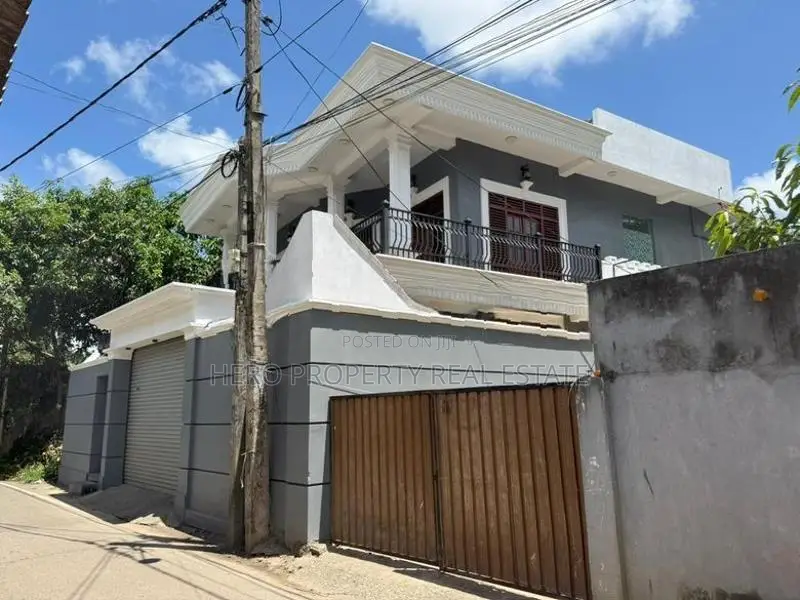 HWS157 - Luxury Quality Modern House for Sale in Wellampitiya